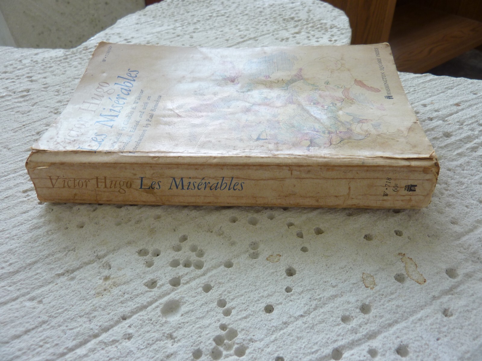 Les Miserables By Victor Hugo 1964 Printing Washington Square Press Paperback
