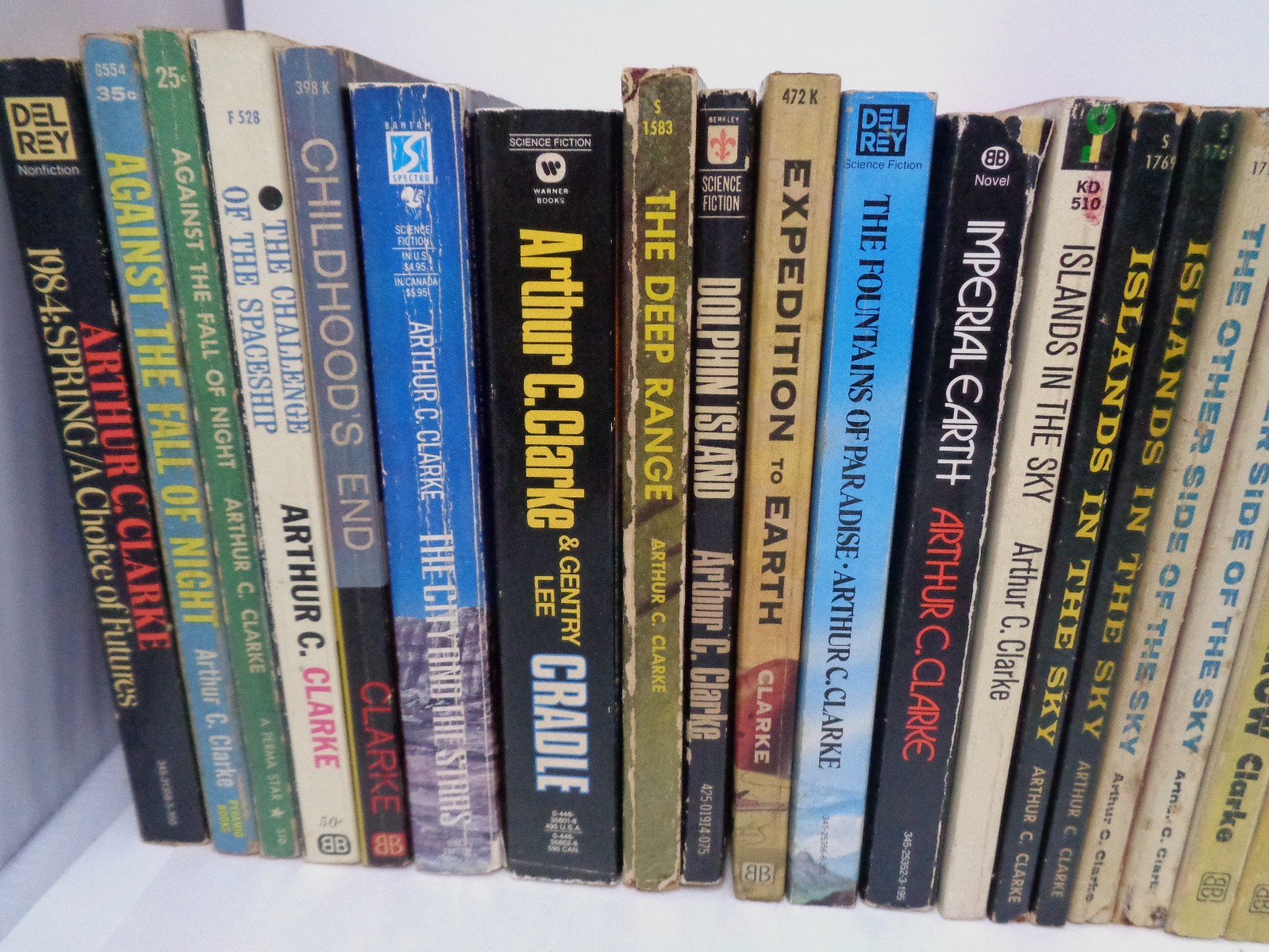 Lot of 25 Arthur C. Clarke sci‑fi paperbacks: Childhood’s End, Rendezvous with..