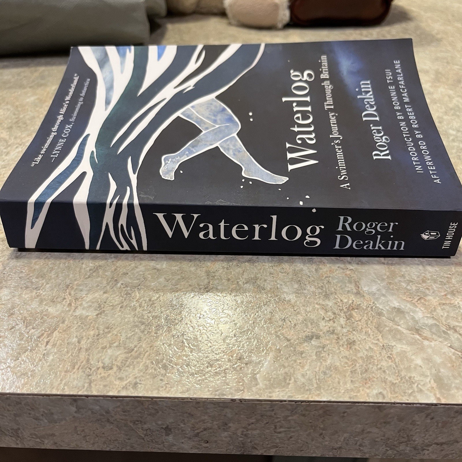 Waterlog : A Swimmer’s Journey Through Britain Roger Deakin 2022 Tin House PB