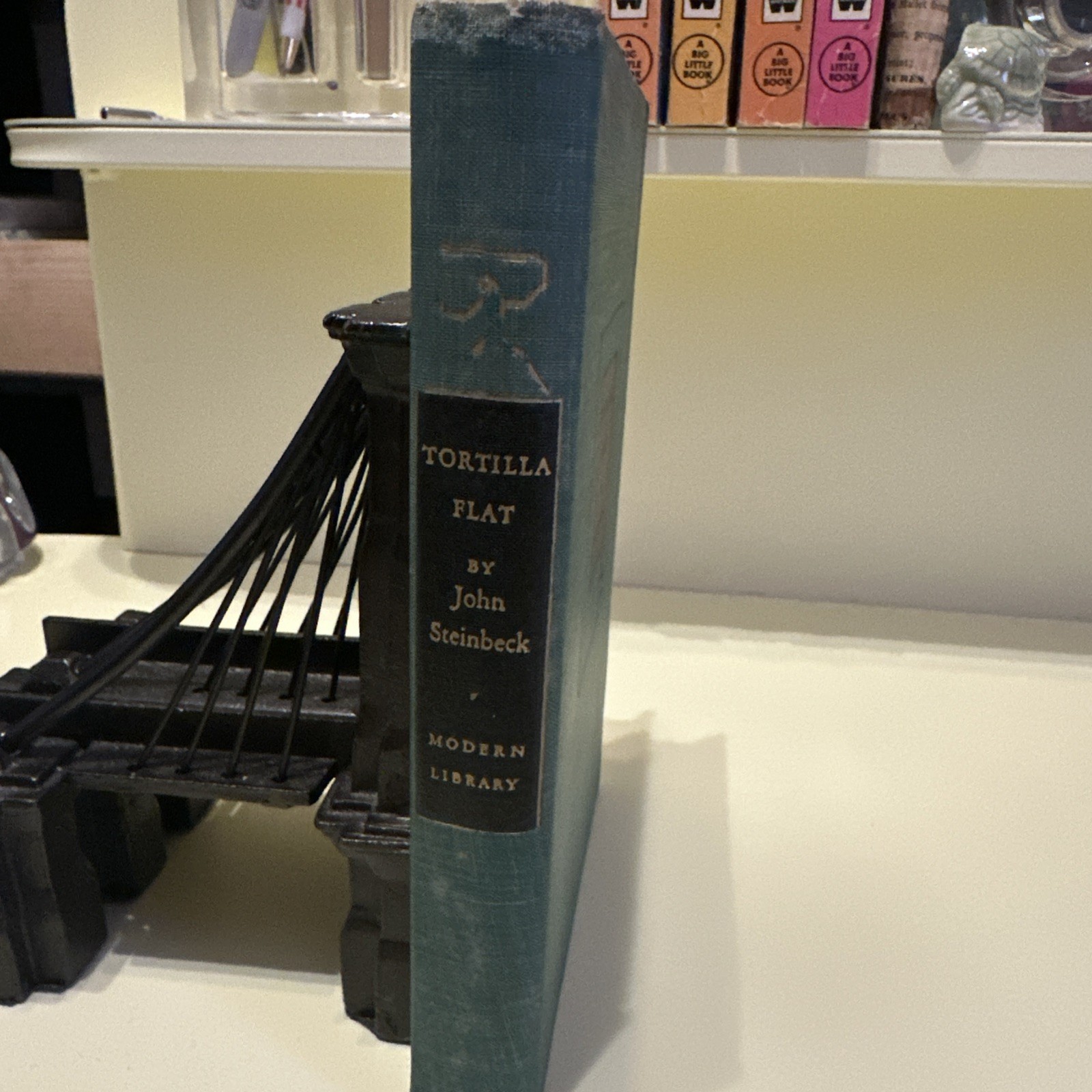 VINTAGE JOHN STEINBECK TORTILLA FLAT MODERN LIBRARY COLLECTIBLE DECOR BOOK S2