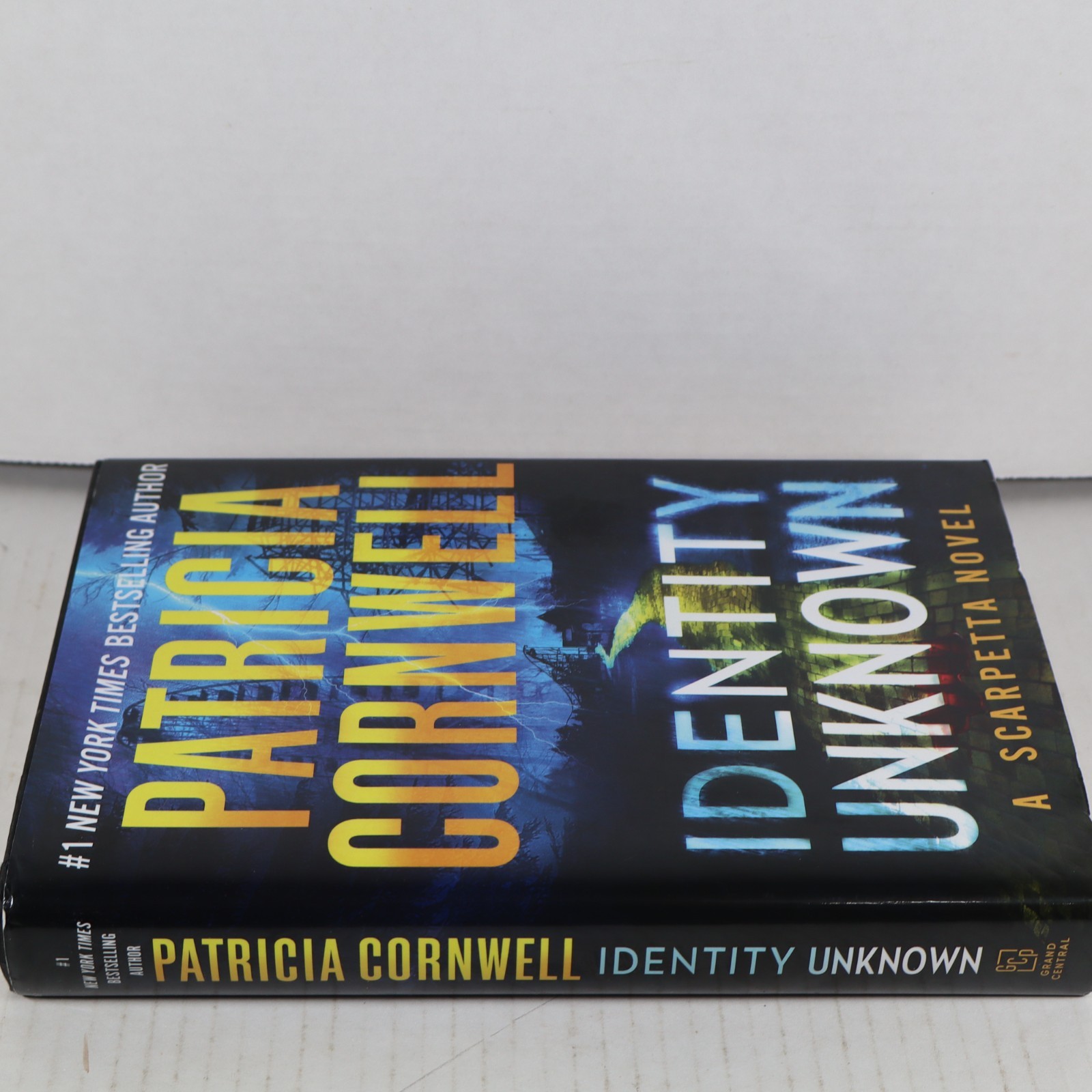 Identity Unknown (Kay Scarpetta) – Hardcover, by Cornwell Patricia – Good