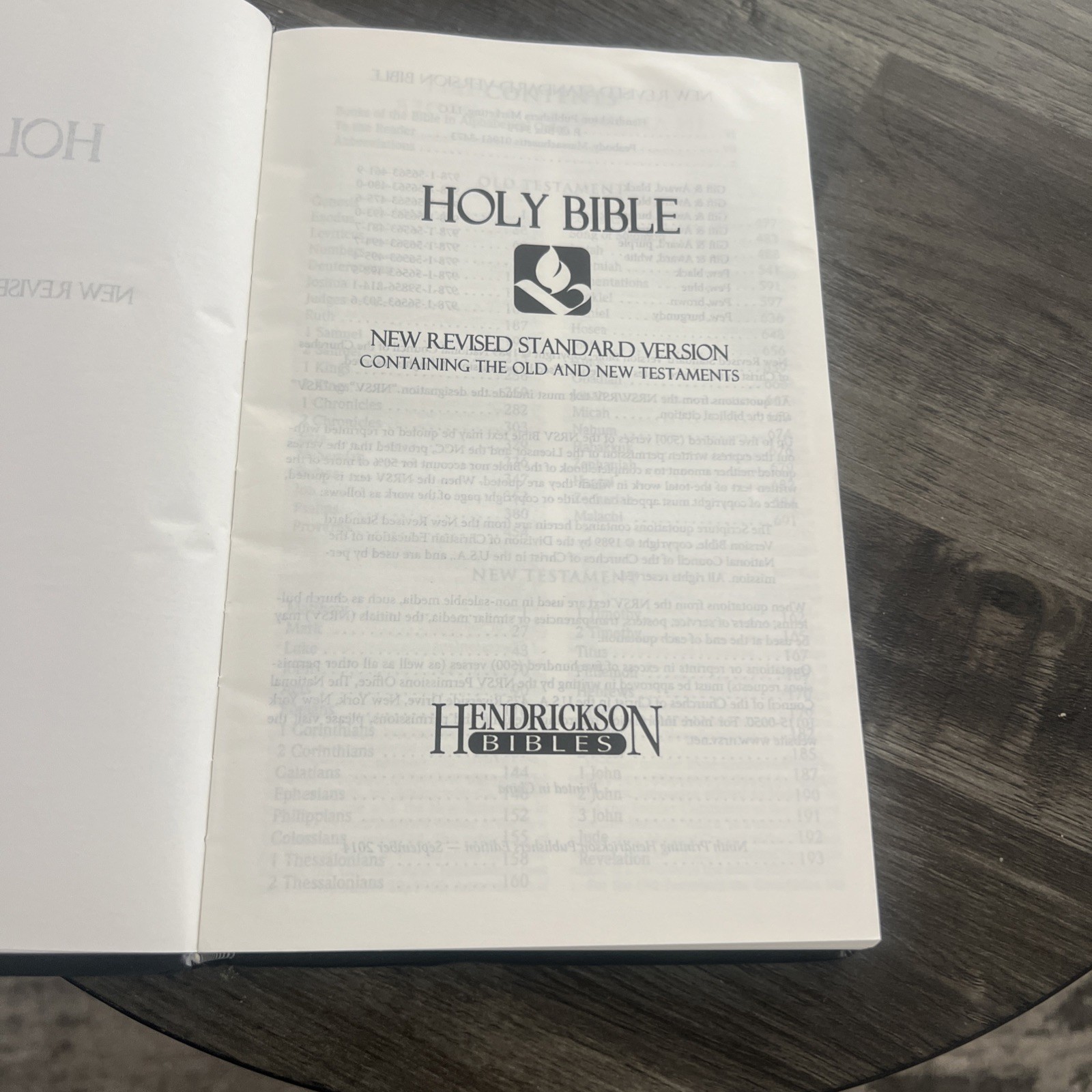 Holy Bible The New Revised Standard Version Hendrickson