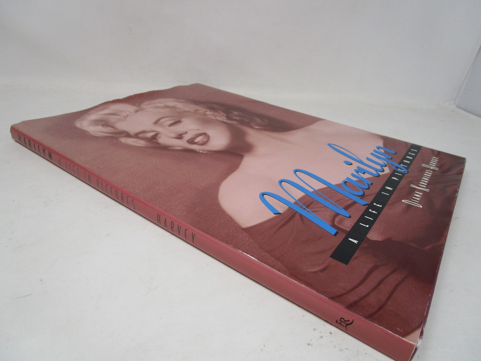Marilyn A Life In Pictures by Diana Karanikas Harvey 1999