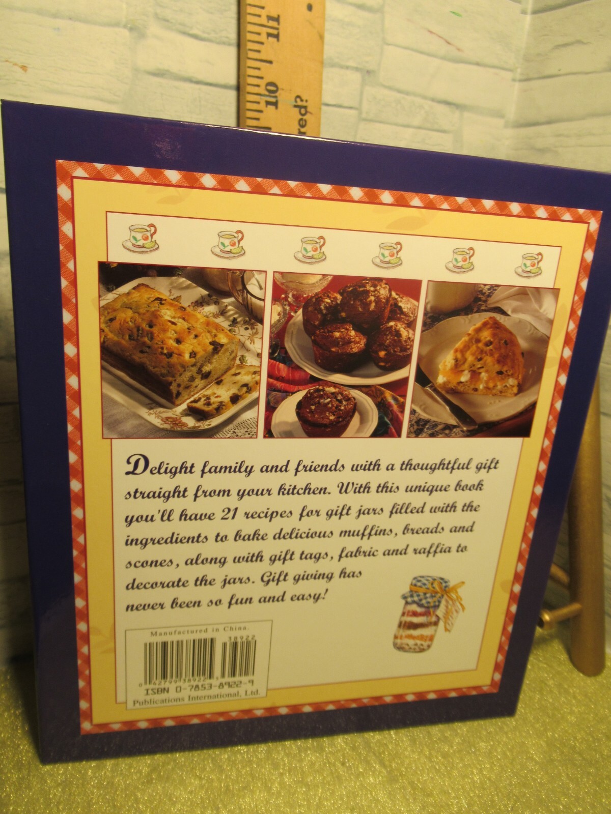 Gifts from a Jar / Muffins, Breads and Scones / 2005, Hardcover /