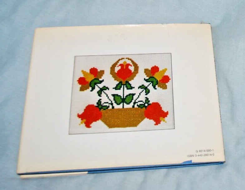 American Cross-Stitch (1974 HC/DJ) Hildy Paige Burns & Kathleen Thorne-Thomsen