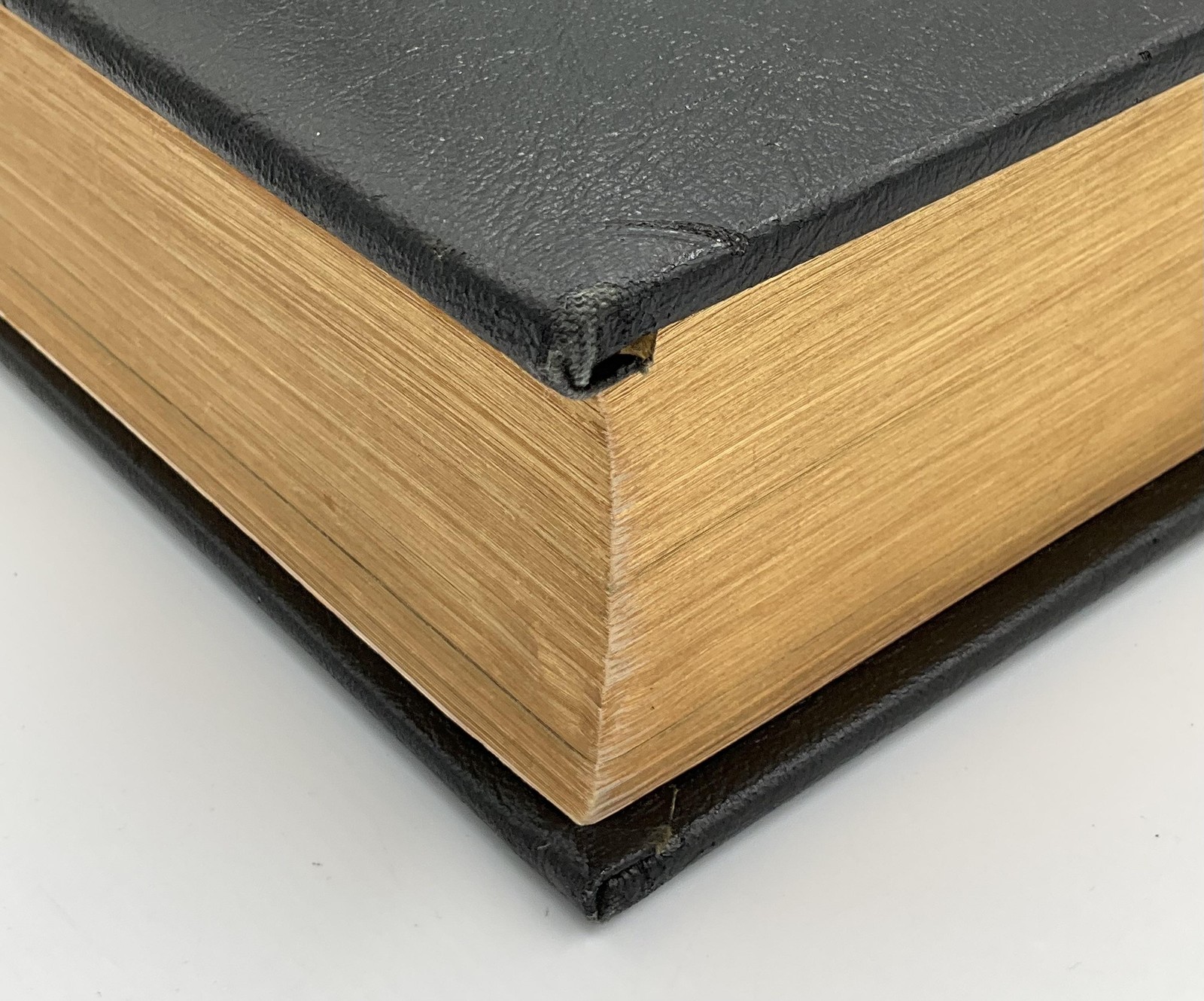 Holy Bible Family Heritage Edition King James Version Illustrated HC Black