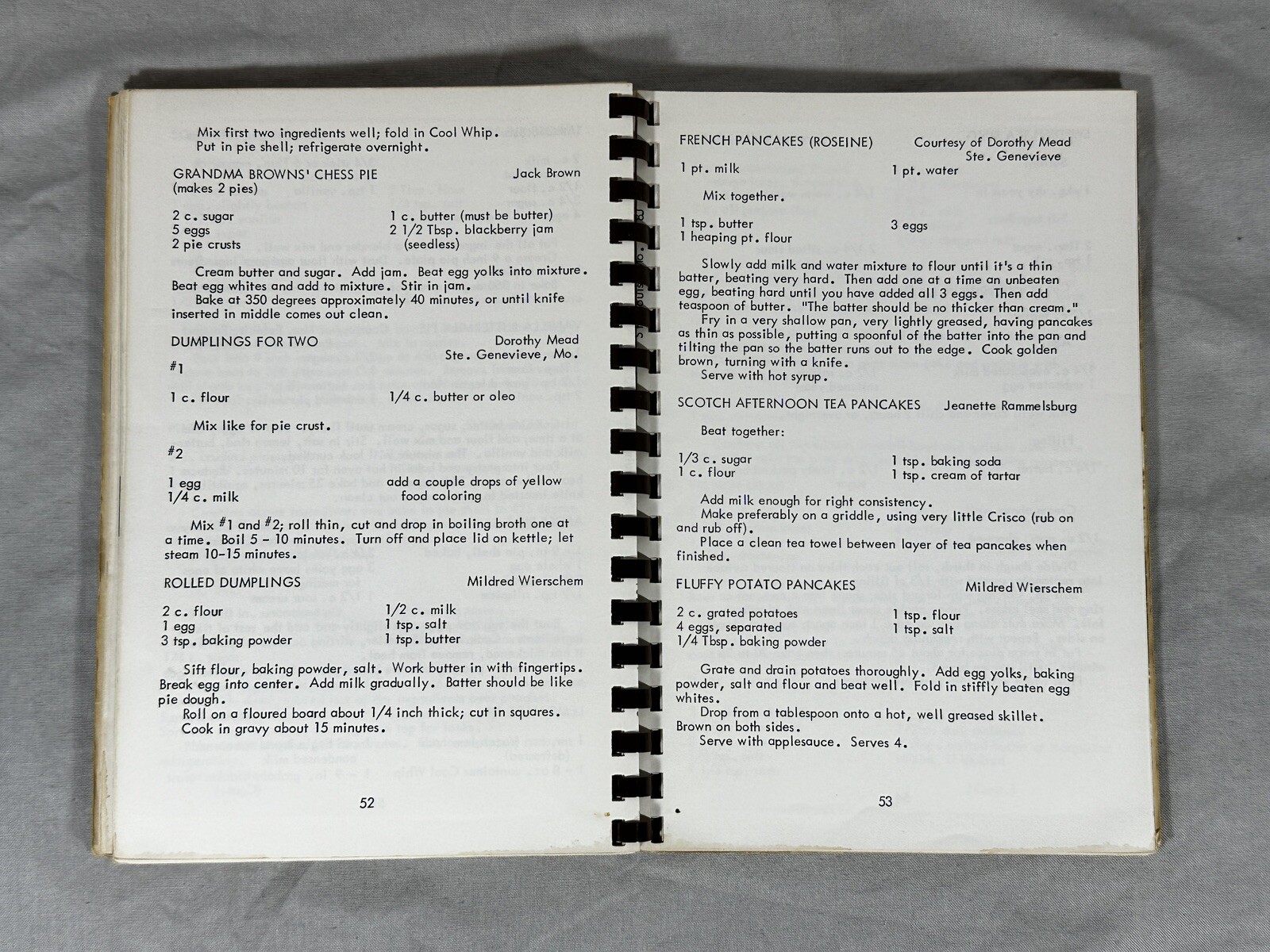 1981 Order of Eastern Star Chapter #397 Spiral Recipe Book Pomegranate Cookery
