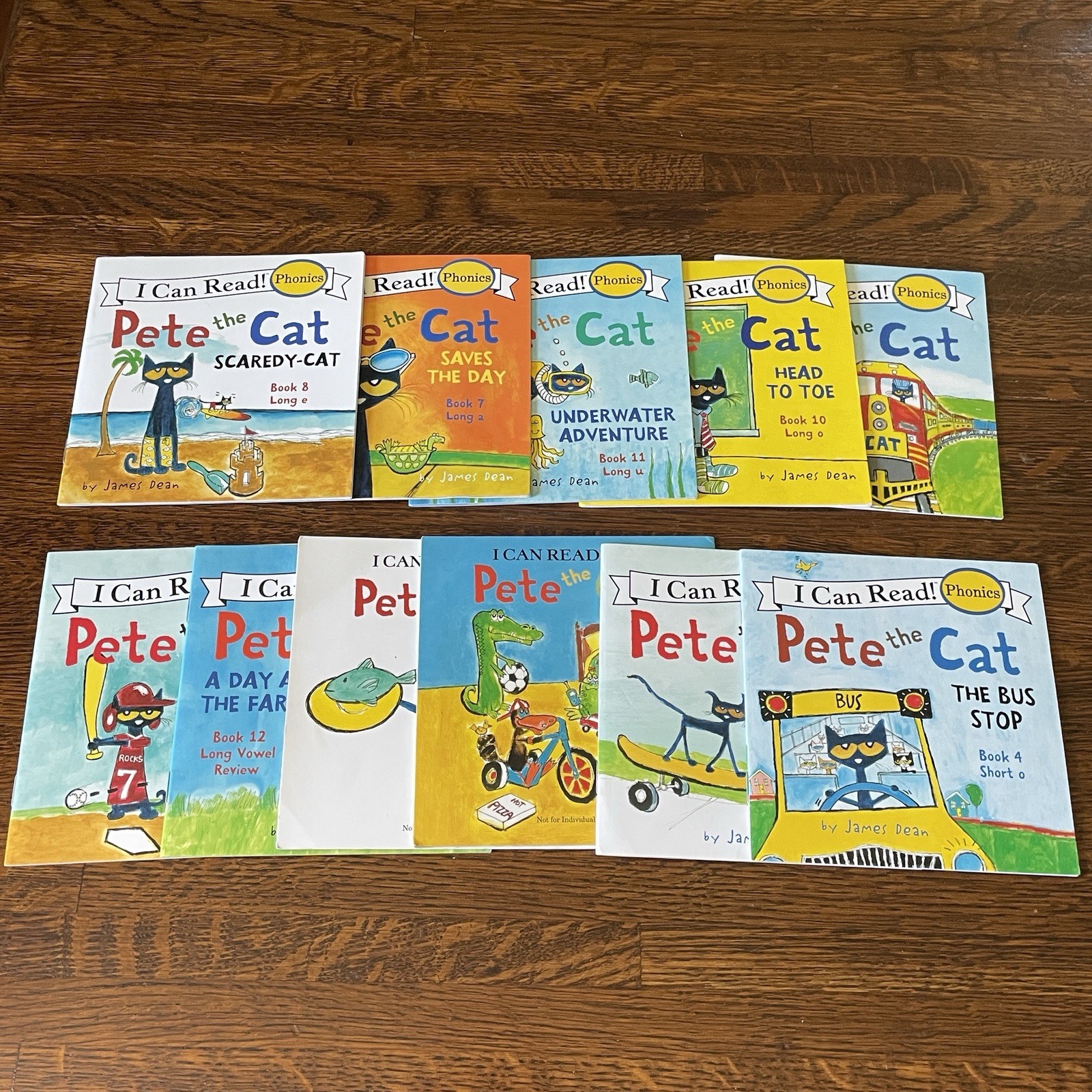 Pete The Cat I Can Read Phonics 11 Book Lot & Plush James Dean Red & Blue Shoes