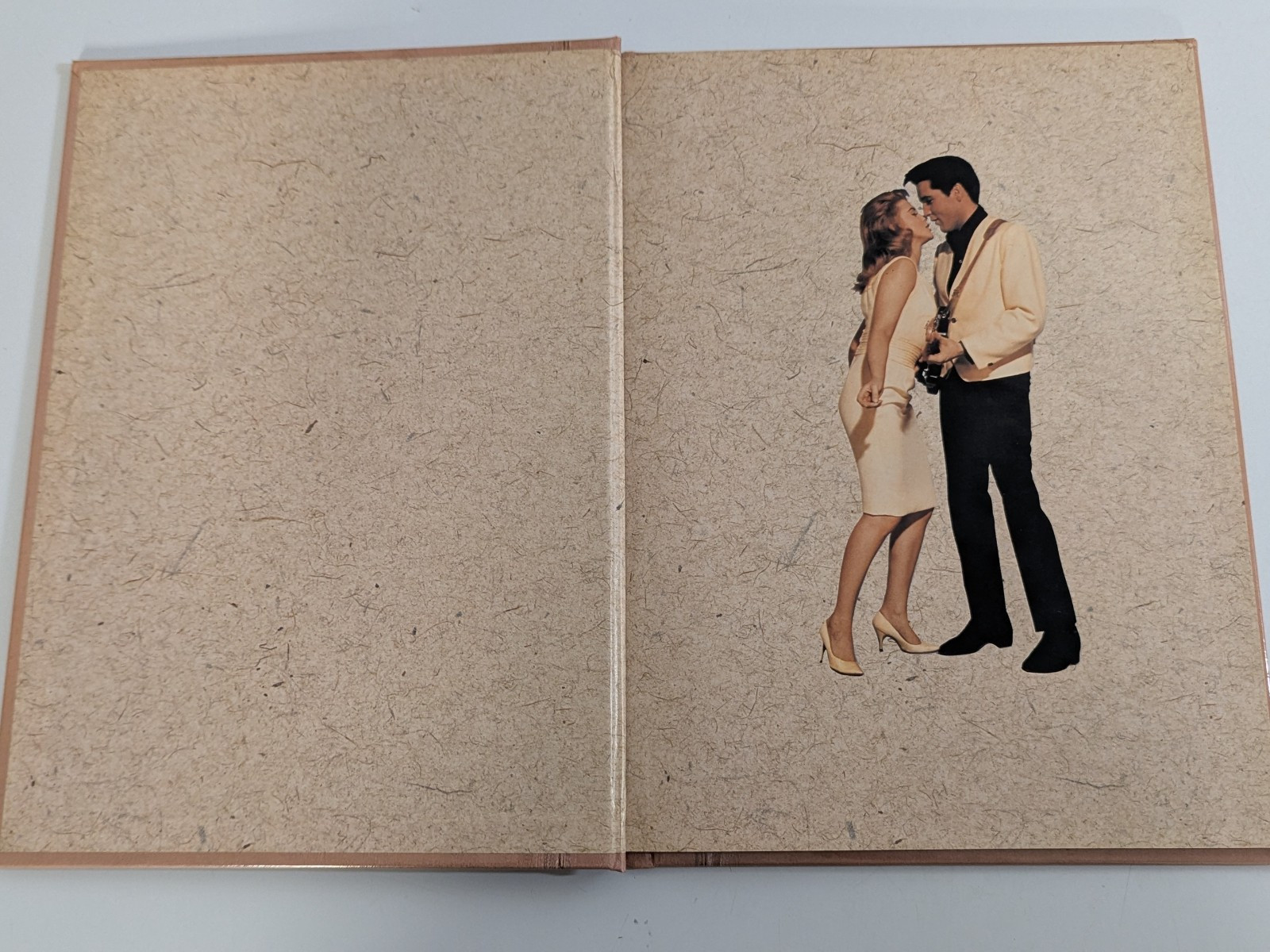 1998 ELVIS PRESLEY Album Hardcover Book 92 Pages History from 50’s 60’s & 70’s