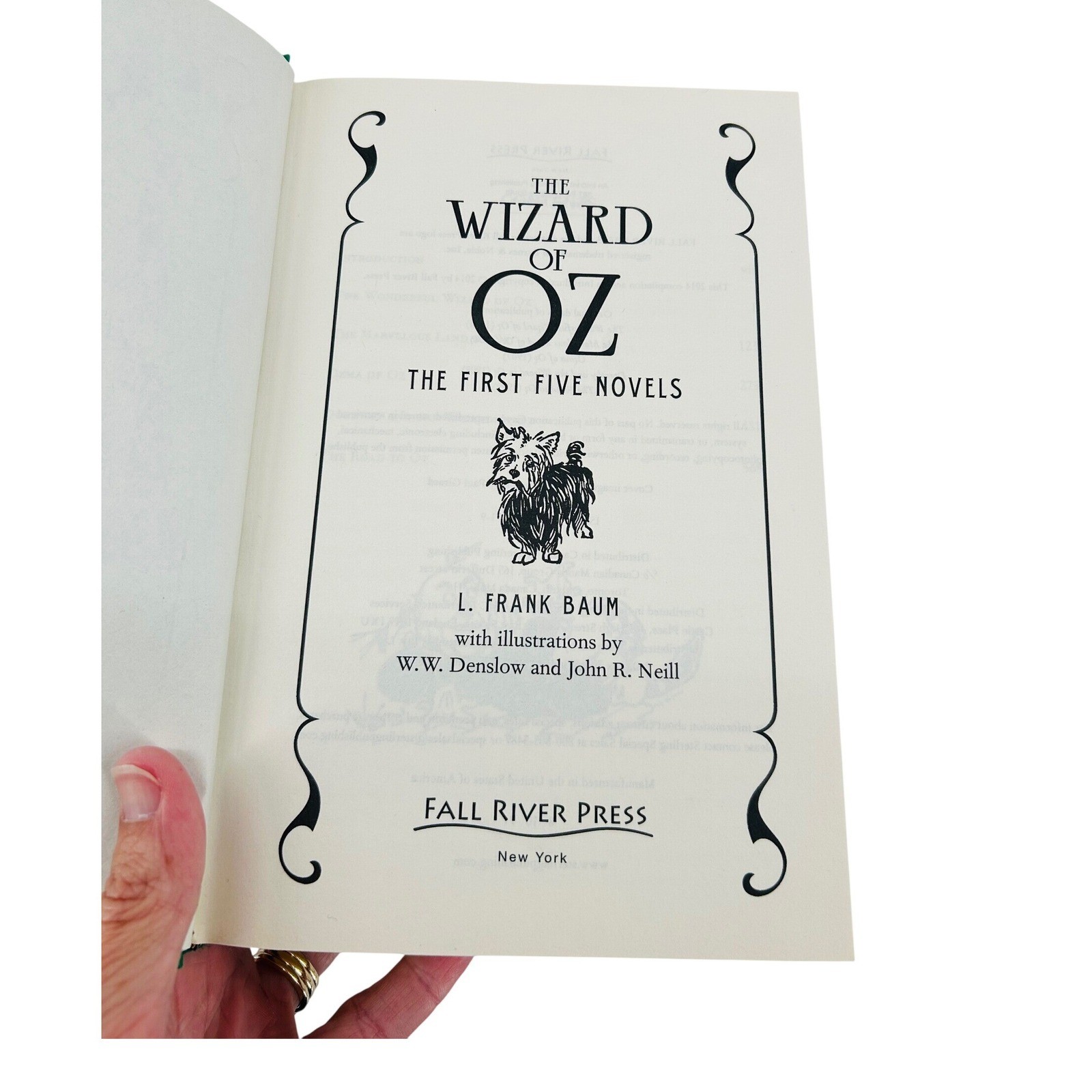 The Wizard of Oz The First Five Novels L Frank Baum Fall River Press Green Gold