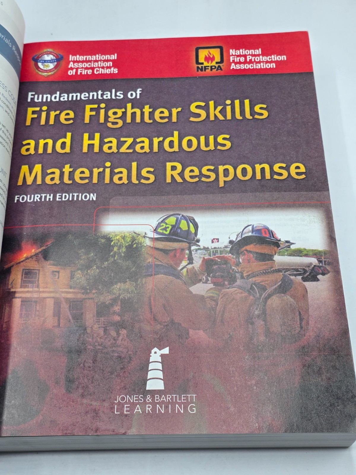 Fundamentals of Fire Fighter Skills and Hazardous Materials Response 4th Book