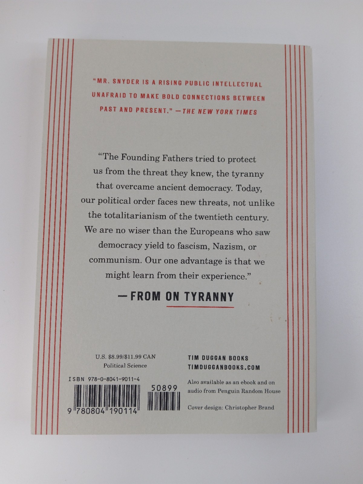 On Tyranny: Twenty Lessons from the Twentieth Century Timothy Snyder PB 2017