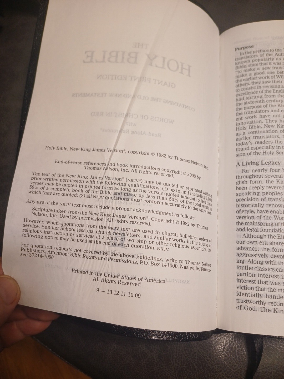 NKJV Giant Print Edition Bible Black Bonded Leather 9781404182578 Thomas Nelson