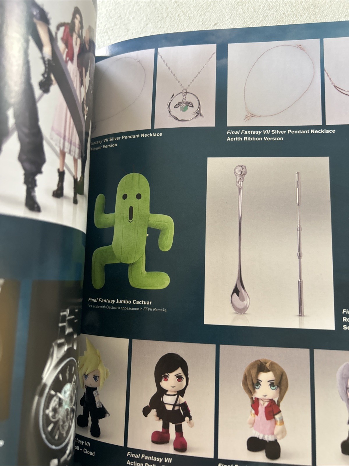 Final Fantasy VII Remake World Preview Hardback Art Book Br6