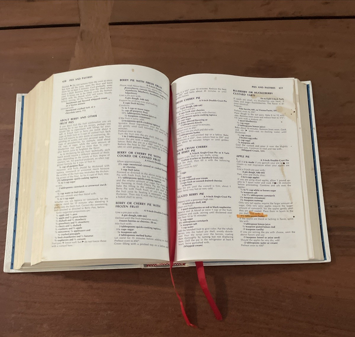 Joy of Cooking – Gold Lettering – Vintage Hardcover – 1975 CLASSIC!