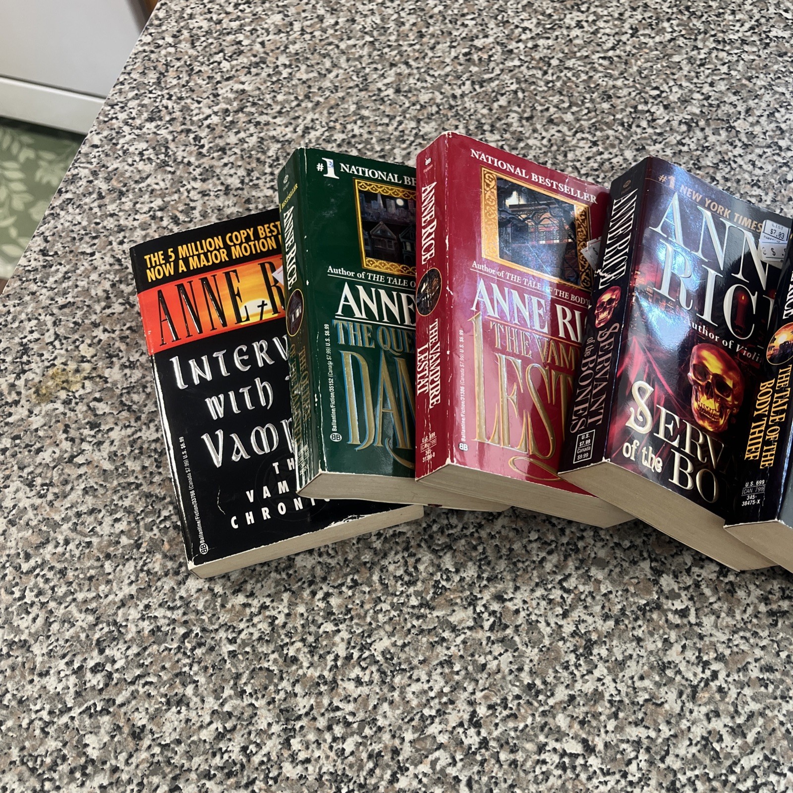 5 Anne Rice Vampire Chronicles Soft Back Book Set