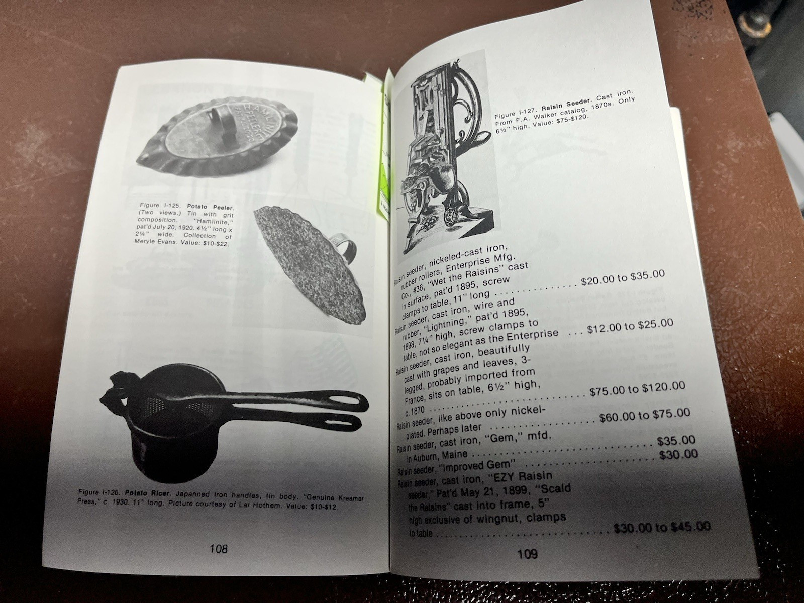 300 Years of Kitchen Collectibibles by Linda Campbell Franklin. 550 pages