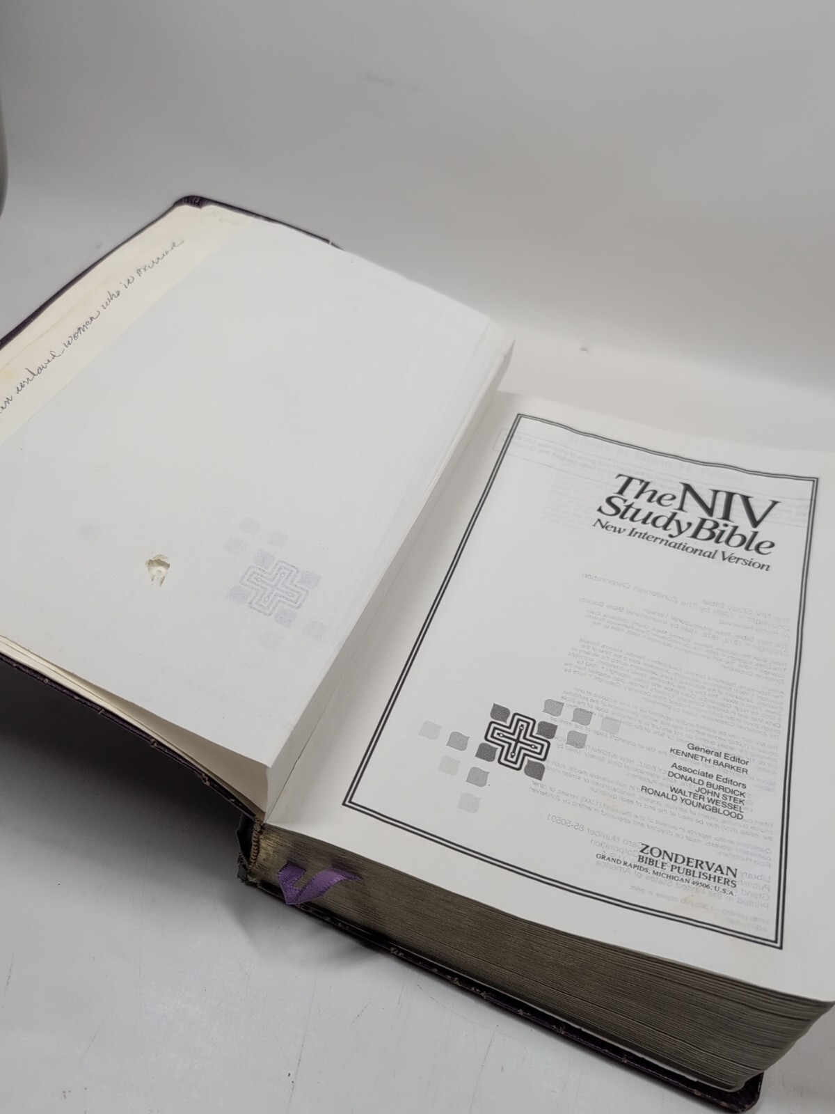 Zondervan NIV 1985 Study Bible Red Letter Violet/Purple Bonded Leather