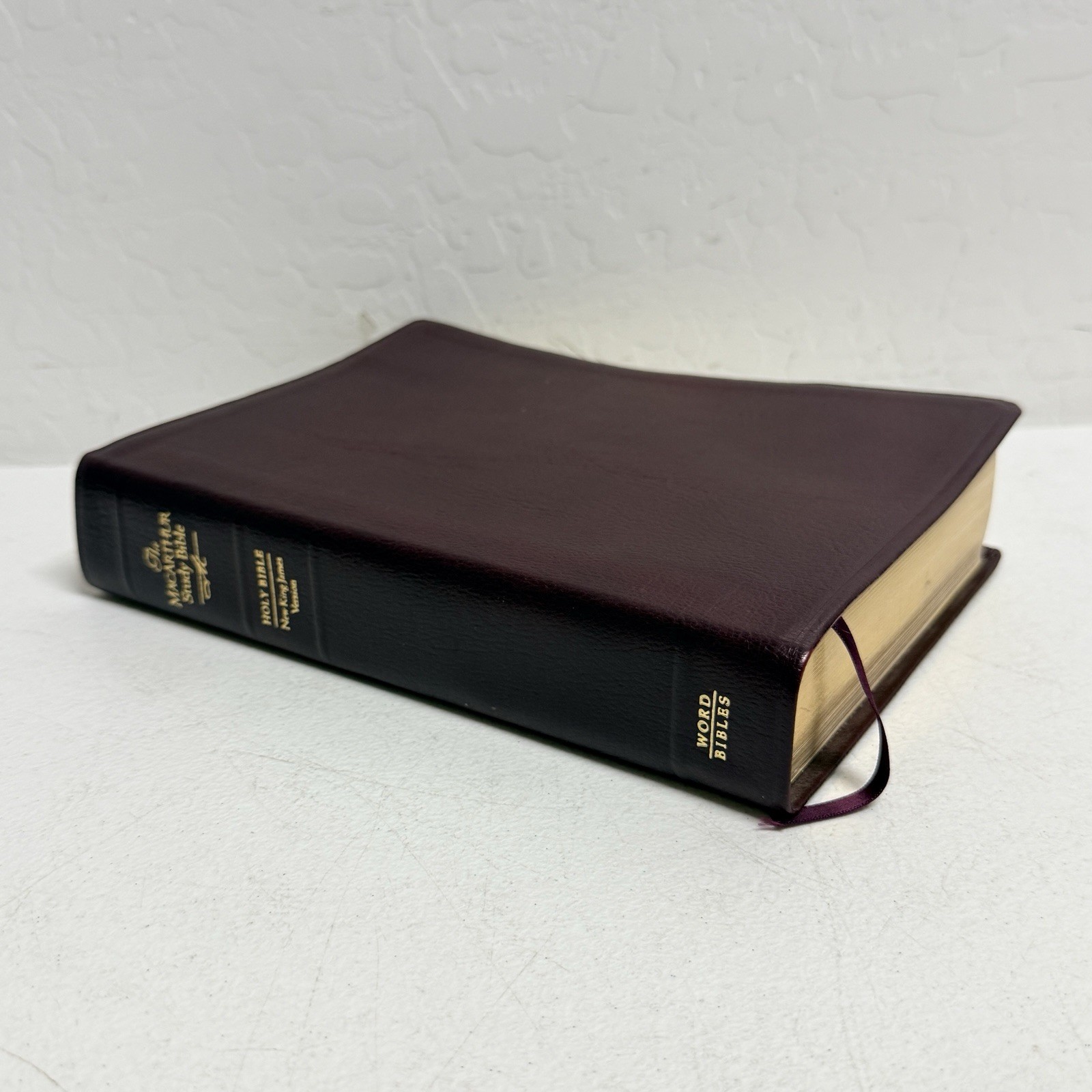 MacArthur Study Bible NKJV Burgundy Genuine Leather Nelson 1997 maps