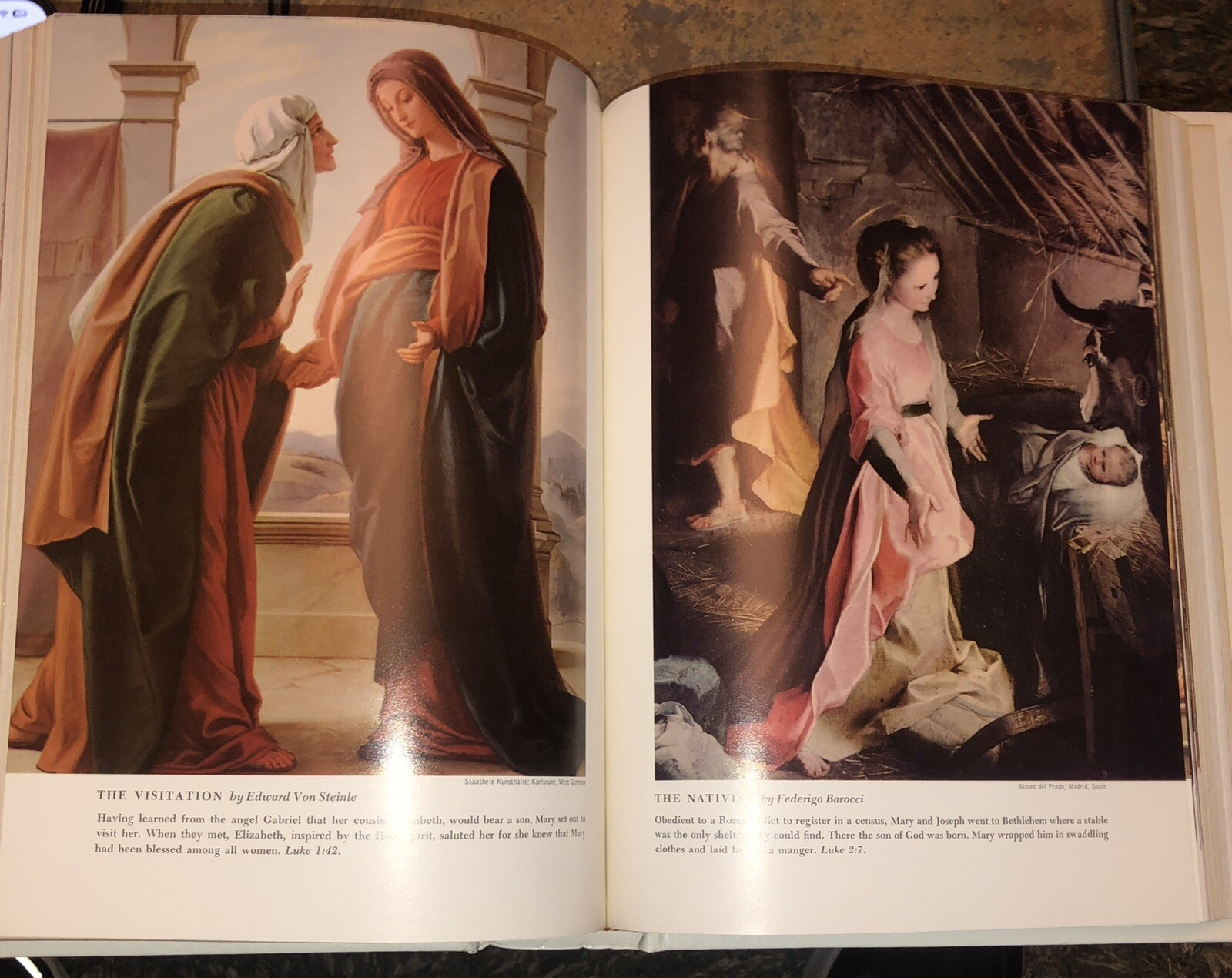 HOLY BIBLE Large Embossed CSS Edition KJV Vintagev 1976 Illustrated SMITH FAMILY