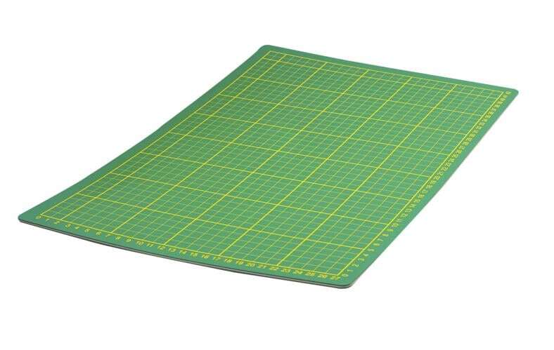 18″ x 12″ x 3mm double sided self-healing green cutting mat