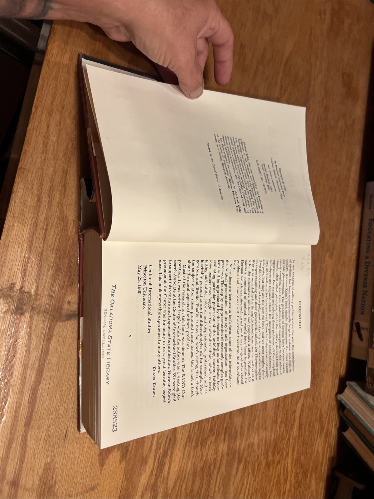 On Thermonuclear War: Three Lectures and Several… by Herman Kahn 1961 HCDJ