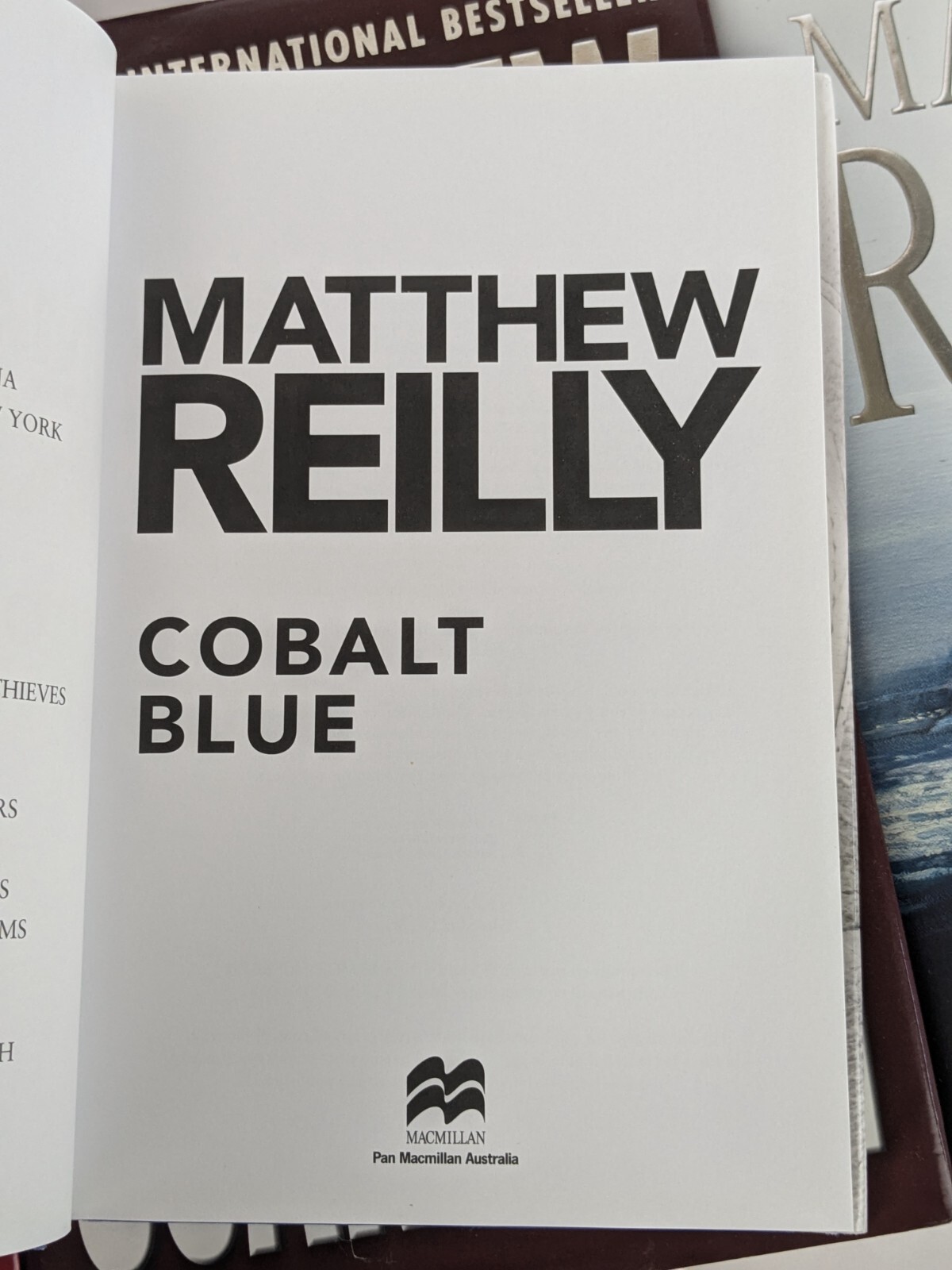Matthew Reilly x 8 Hover Car Racer Scarecrow Cobalt Blue Great Zoo of China