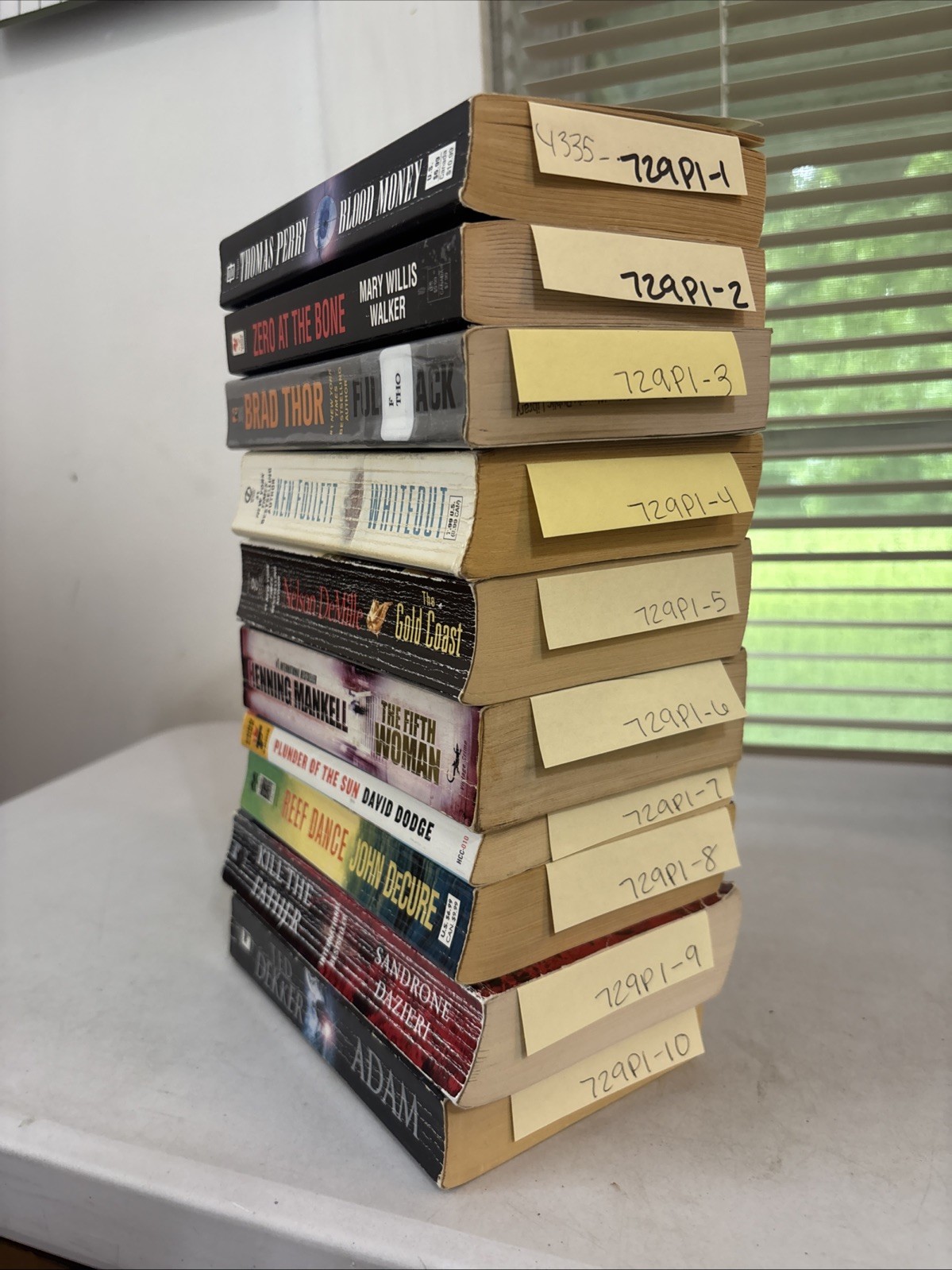 Lot of 10 – Mystery and Thrillers – Mixed Authors – FREE SHIPPING