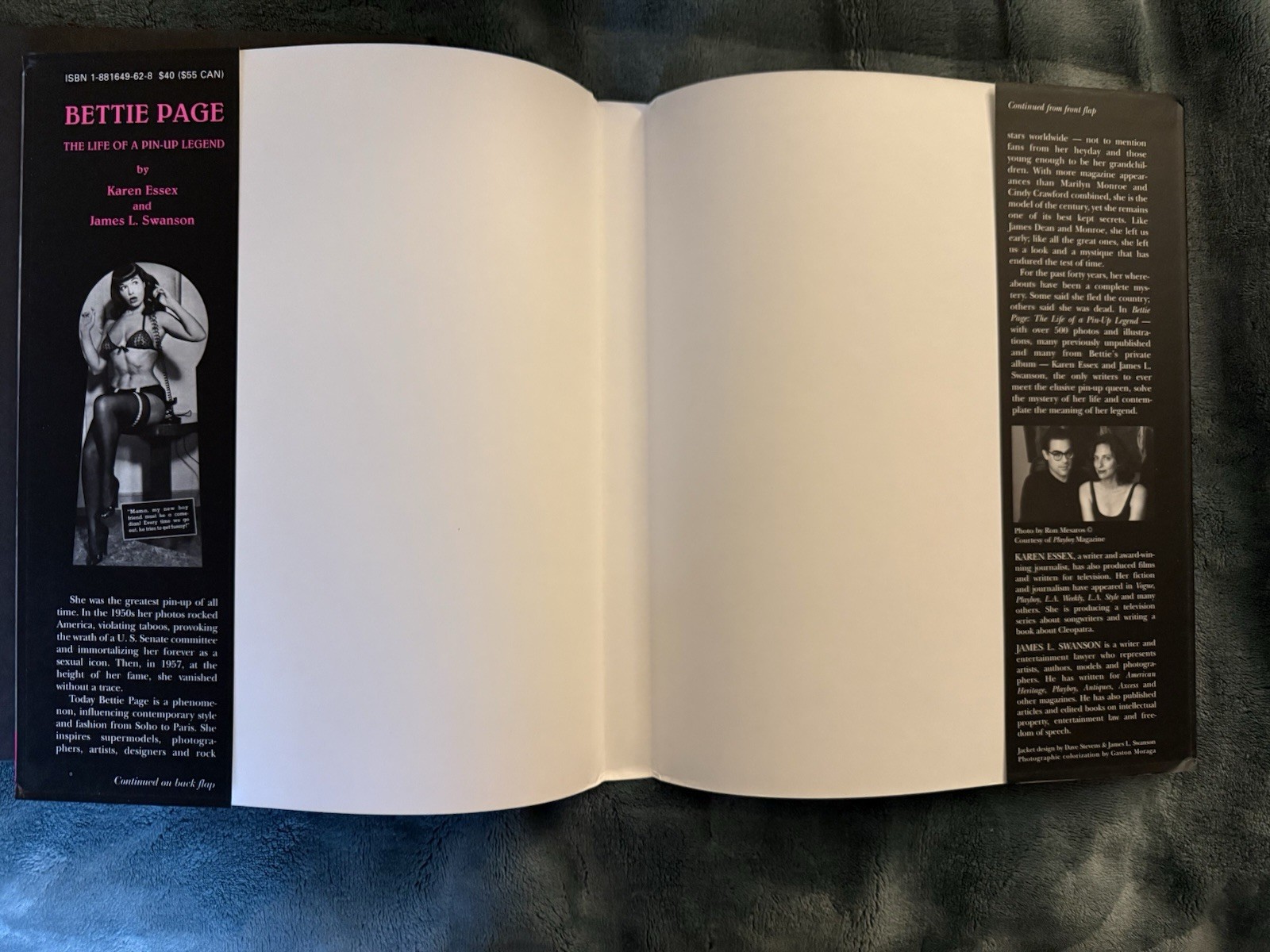 BETTIE PAGE. THE LIFE OF A PIN-UP LEGEND – 2ND. PRINTING SIGNED BY BETTIE PAGE