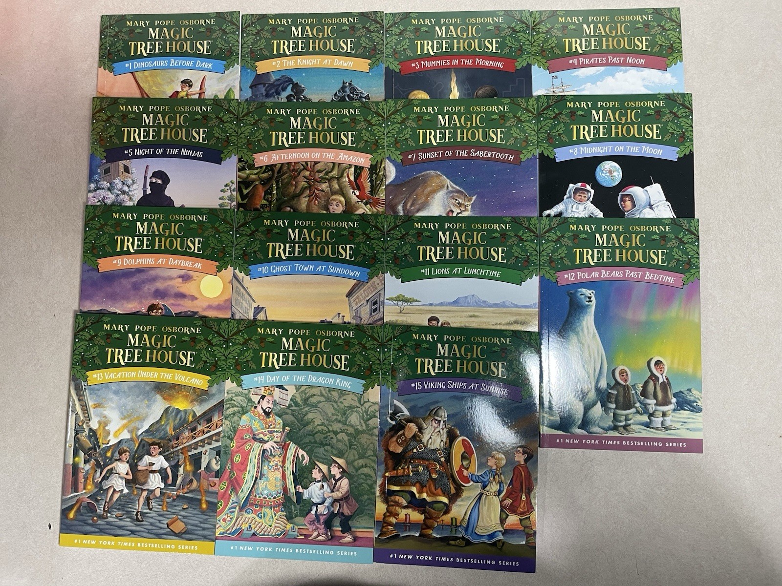 Magic Tree House Boxed Set, Books 1-15