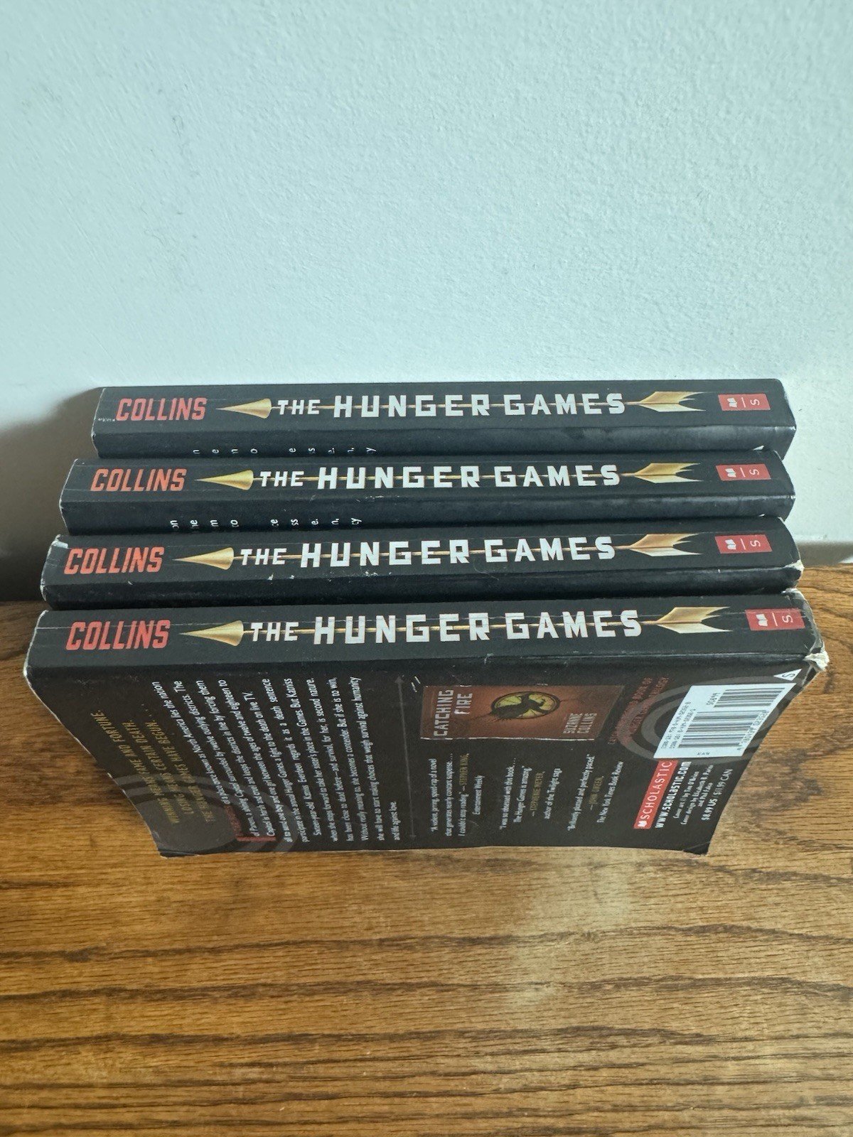 Lot of 4 The Hunger Games Class Set Suzanne Collins Paperback Books Class Set