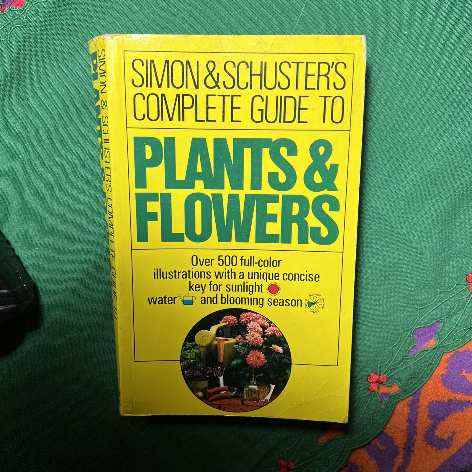 Simon & Schuster’s Complete Guide to Plants & Flowers Frances Perry Softcover