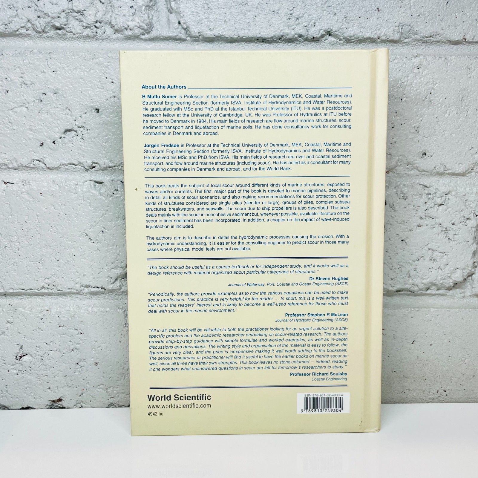 The Mechanics of Scour in the Marine by B. Mutlu Sumer (Hardcover Book)