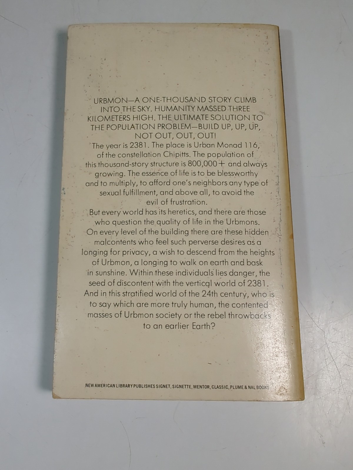 Robert Silverberg – The World Inside – Signet First Printing 1972 Vintage Sci-fi