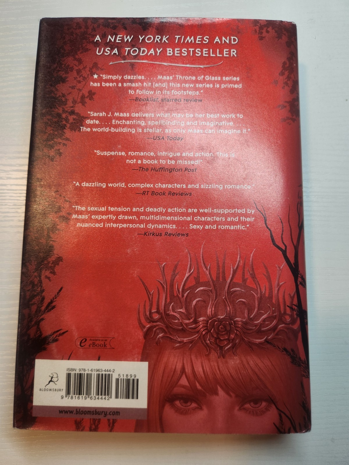 a cort of thorns and roses set