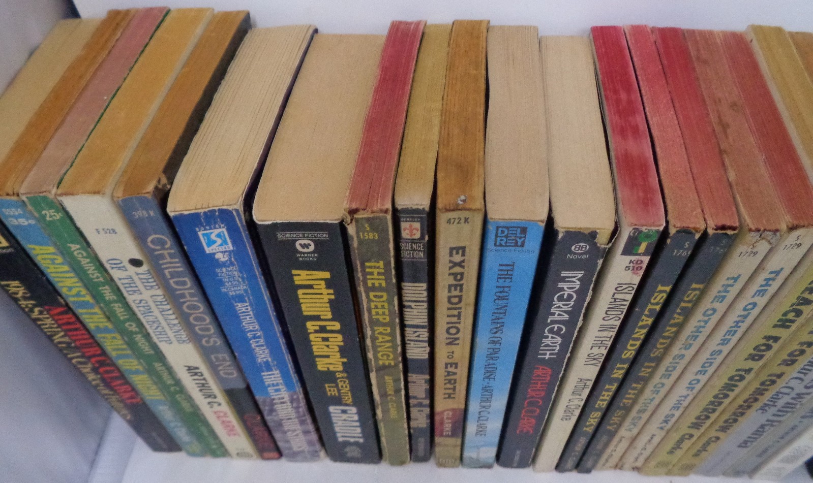 Lot of 25 Arthur C. Clarke sci‑fi paperbacks: Childhood’s End, Rendezvous with..