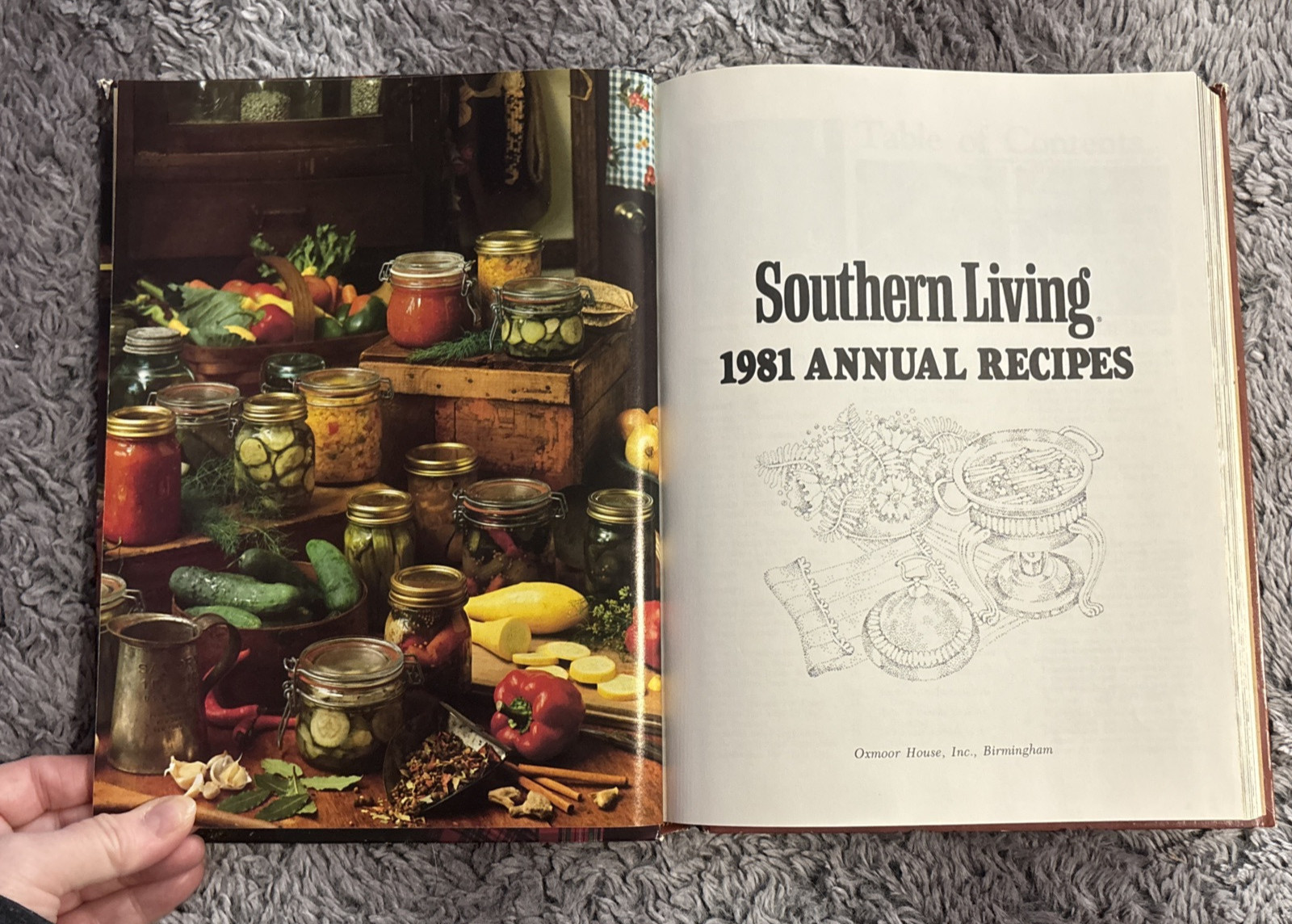 Southern Living 1981 Annual Recipes Hard Cover Book Vintage GC 340 Pages 8.5×11”