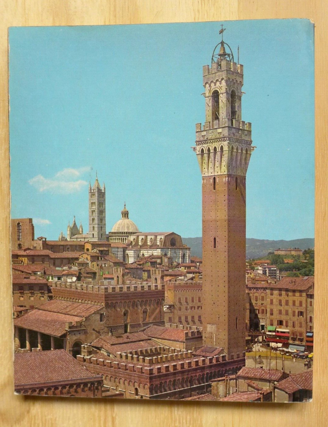“Siena Town Of Art” 127 pages – hundreds of pictures!