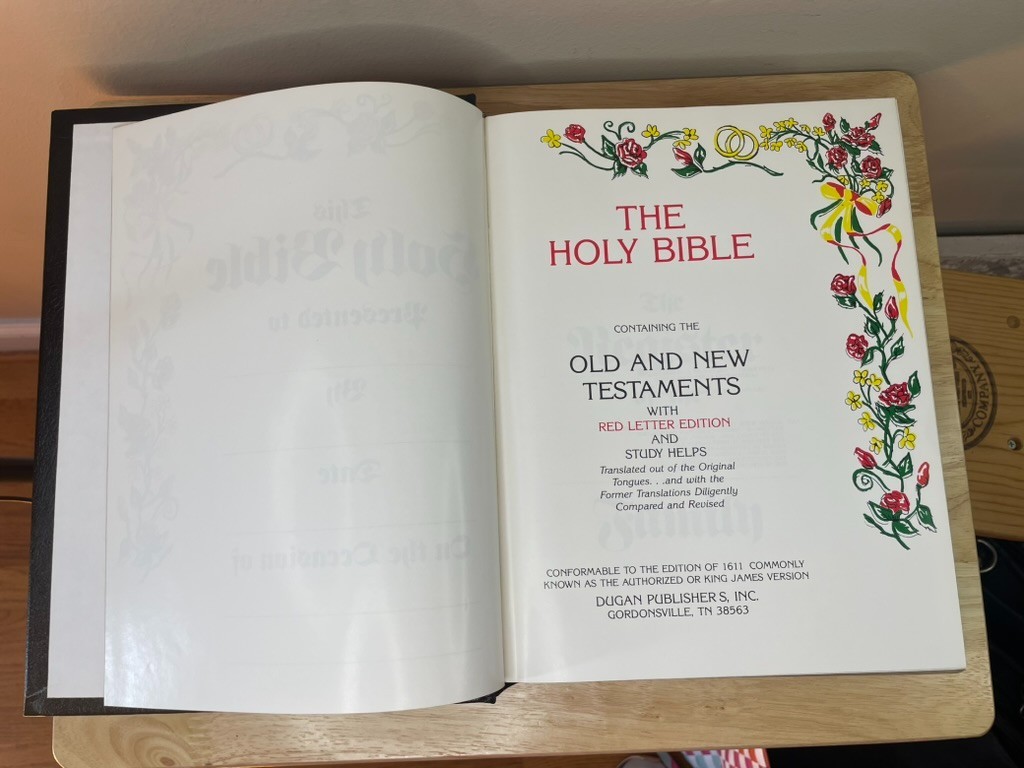 VTG 1984 KJV Family Heirloom Holy Bible Red Letter Edition Black Faux Leather