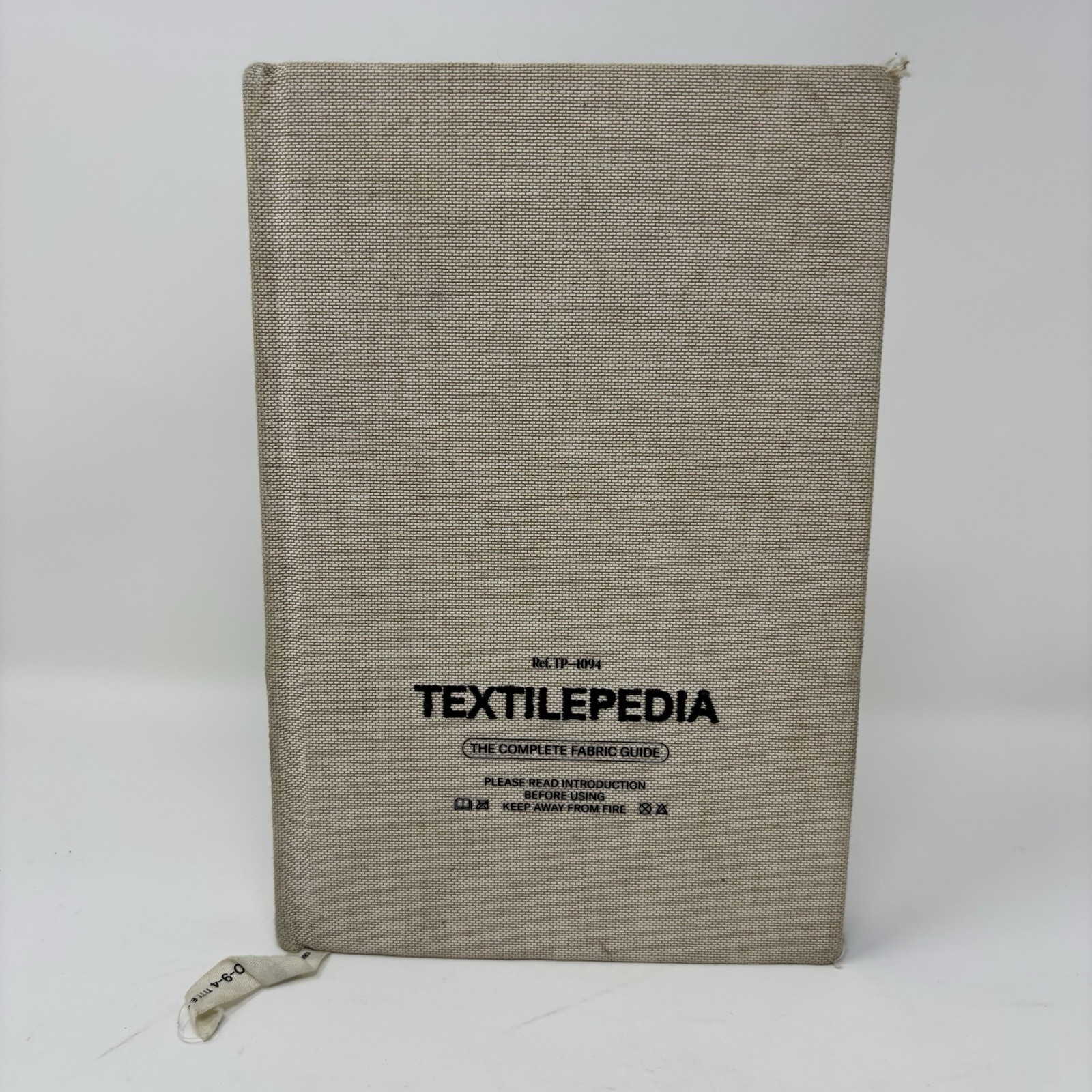 Textilepedia The Complete Fabric Guide Fashionary 2020 Hardcover Fabric