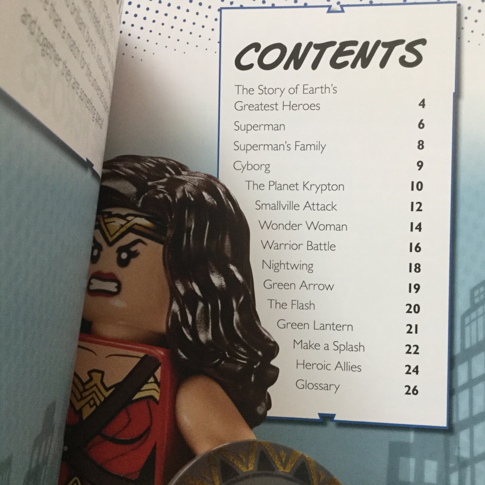LEGO DC Super Heroes AWESOME HEROES Book 2018
