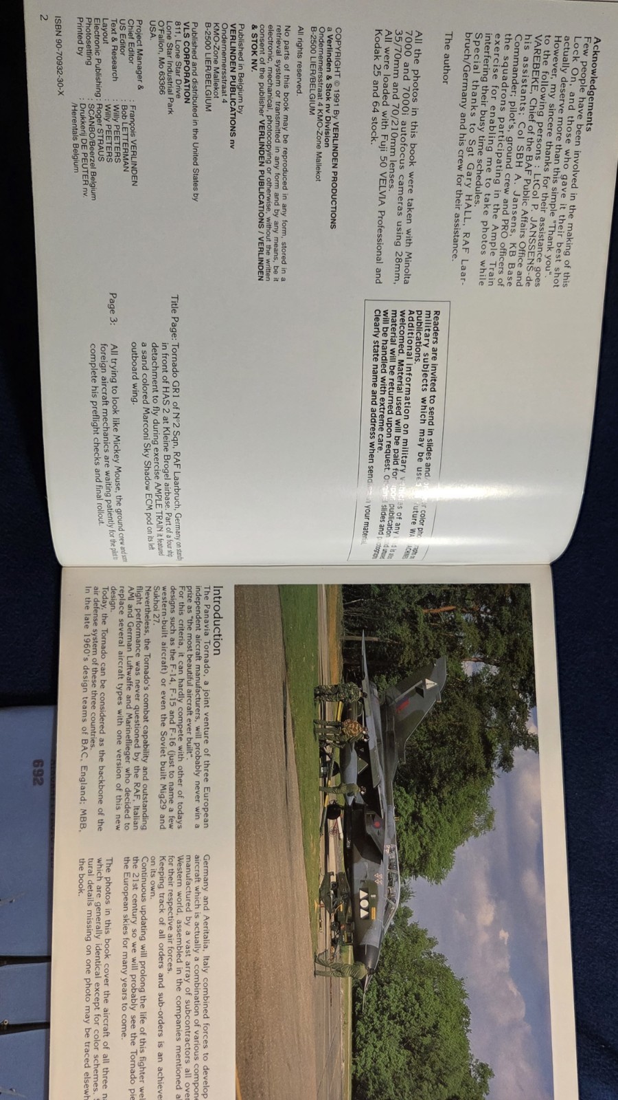 2 Verlinden Lock On Books Mi-24W Hind E Gunship & A-10 Thunderbolt Aircraft