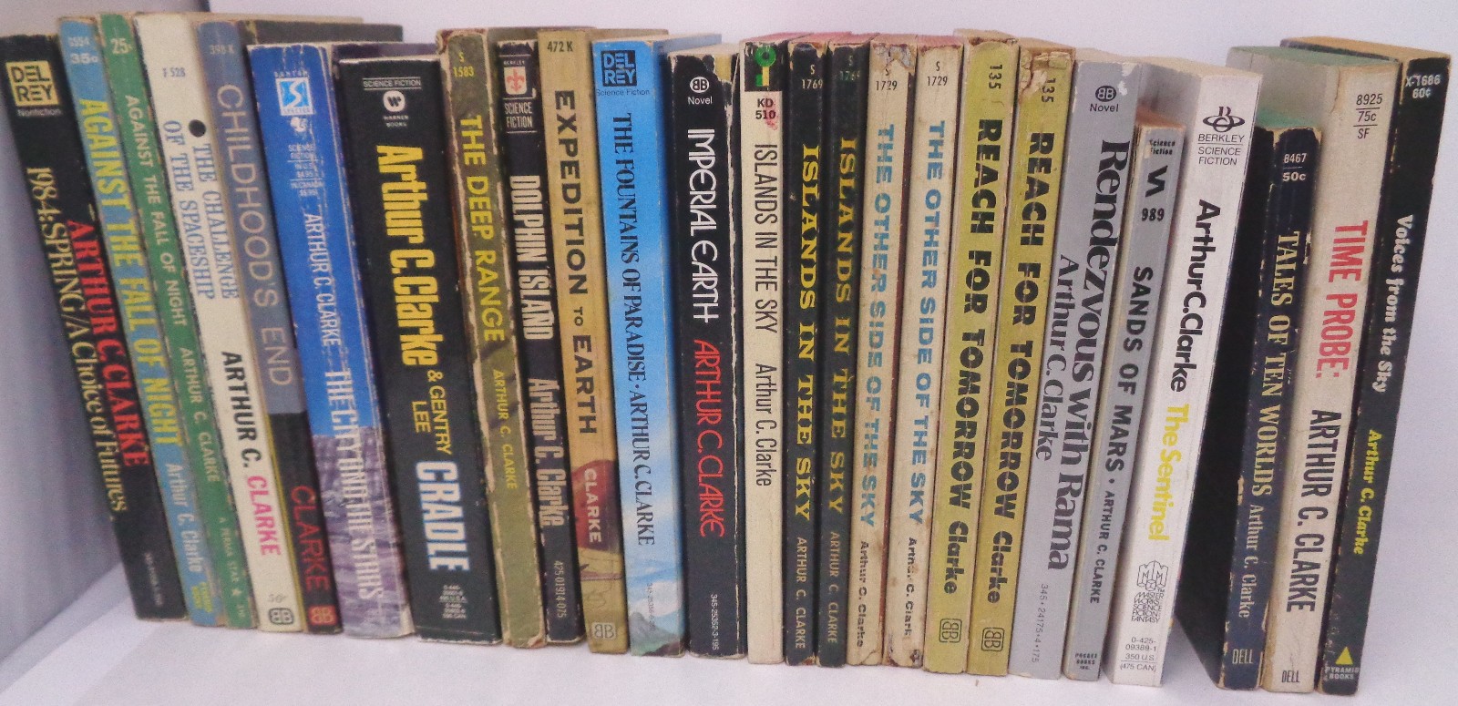 Lot of 25 Arthur C. Clarke sci‑fi paperbacks: Childhood’s End, Rendezvous with..