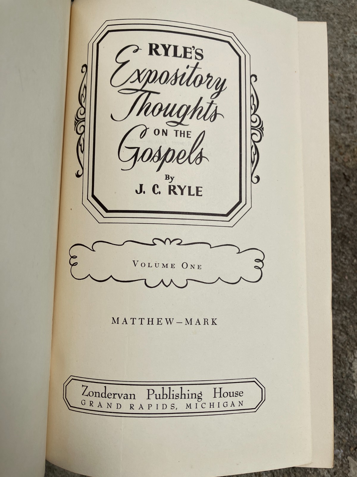 book Ryle’s Expository Thoughts on the Gospels 1 & 4 Matthew, Mark, John – 1956