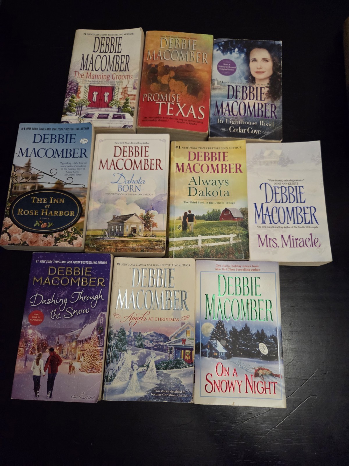 Debbie Macomber Lot 0f 10 Books And 13 Stories 3 Are 2-in-1 PB 5 Xmas Stories