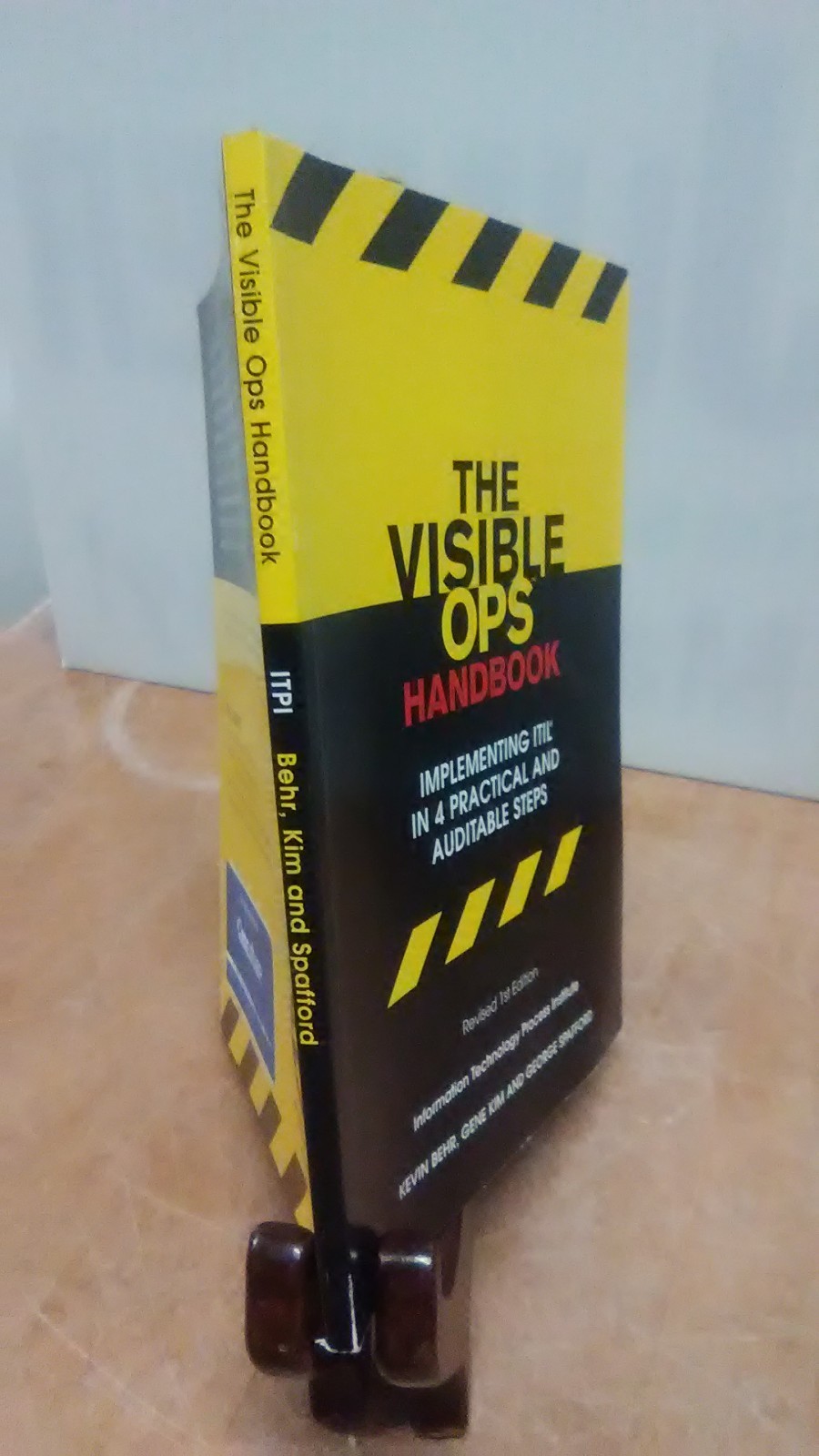 The Visible ops handbook by Gene Kim (Fc13-2-B)