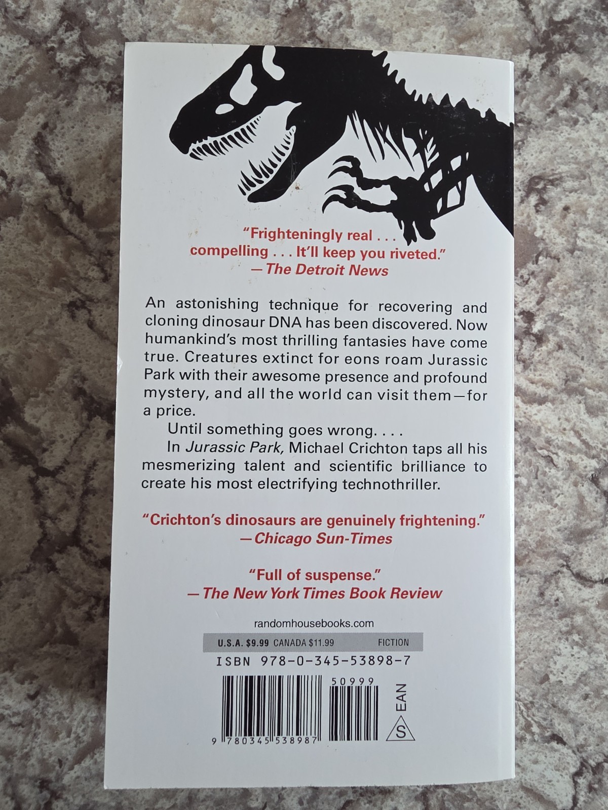 Jurassic Park : A Novel by Michael Crichton (2012, Mass Market)
