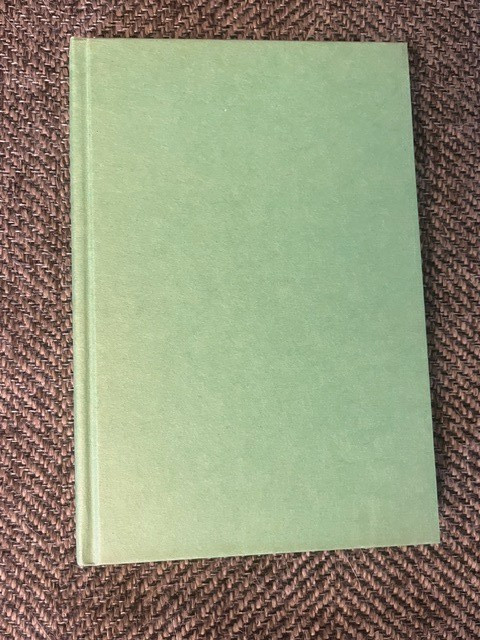 The Lively Ghosts of Ireland – Hans Holzer HC / DJ (1967) VERY GOOD