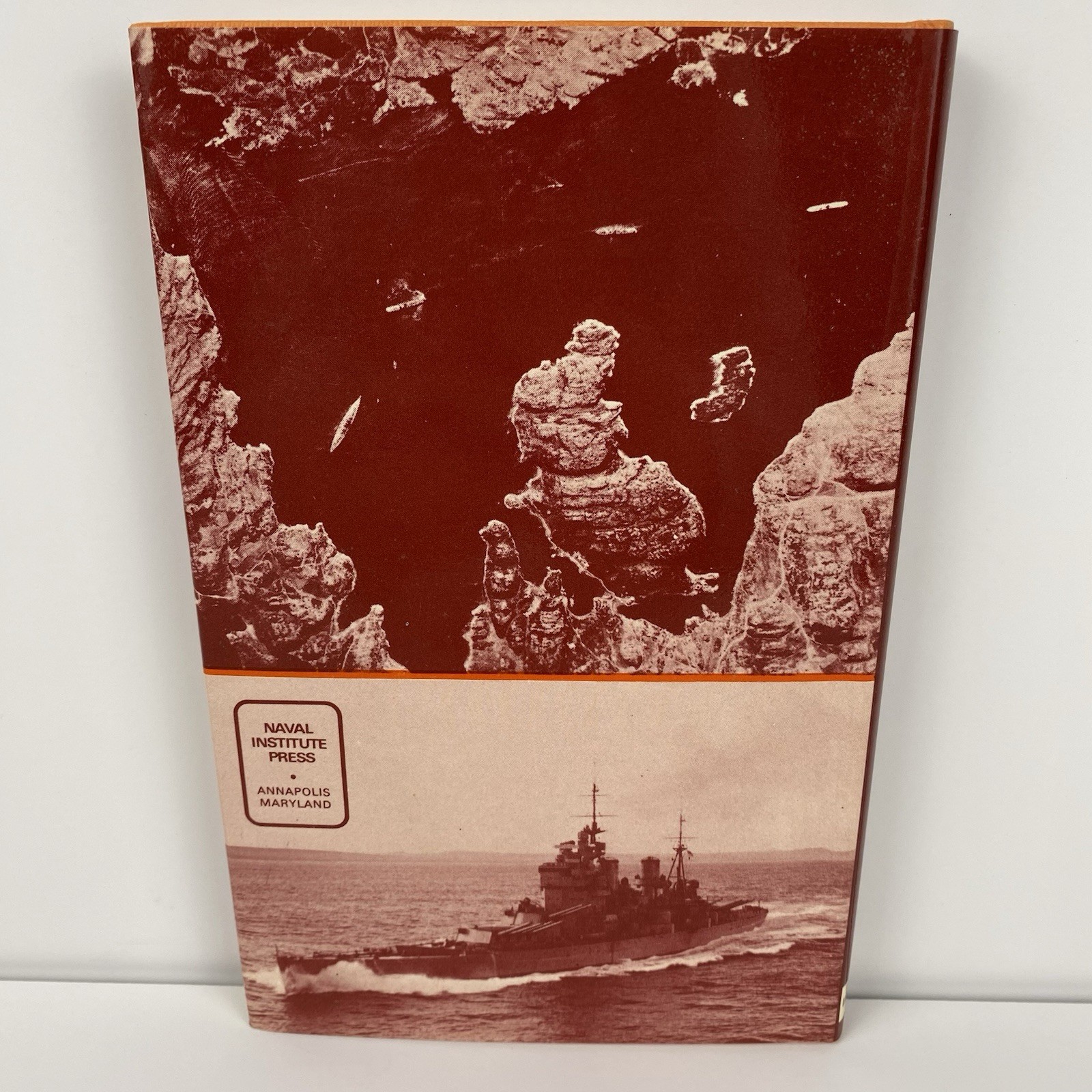 Loss Of The Bismarck Vice Admiral B.B. Schofield Naval Institute Press HCDJ 1972