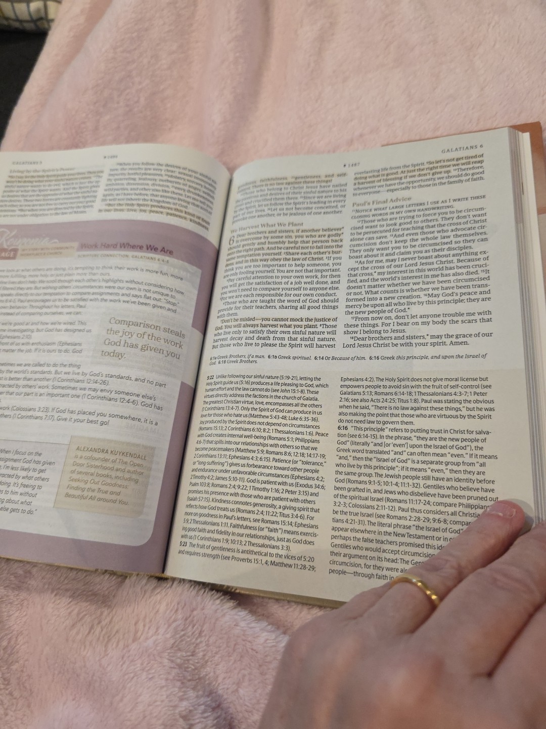 NLT Every Woman’s Bible Filament Enabled HCDJ Red Letter Edition Tyndale EUC